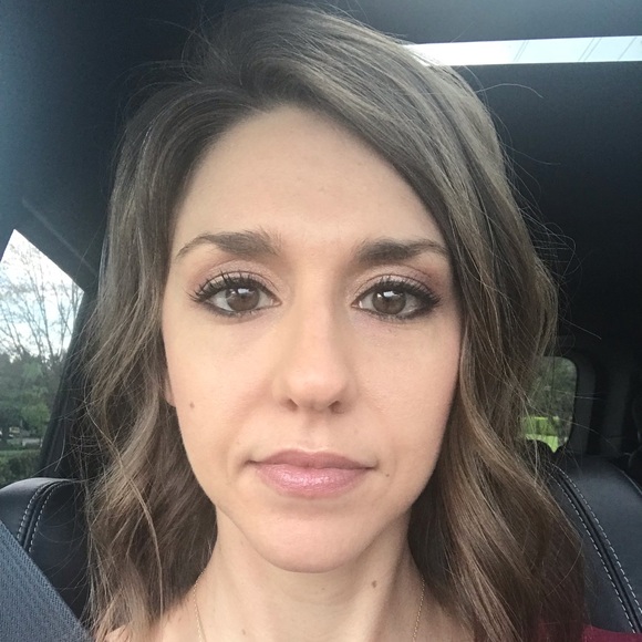 Meet your Posher, Michelle - Picture 1 of 1